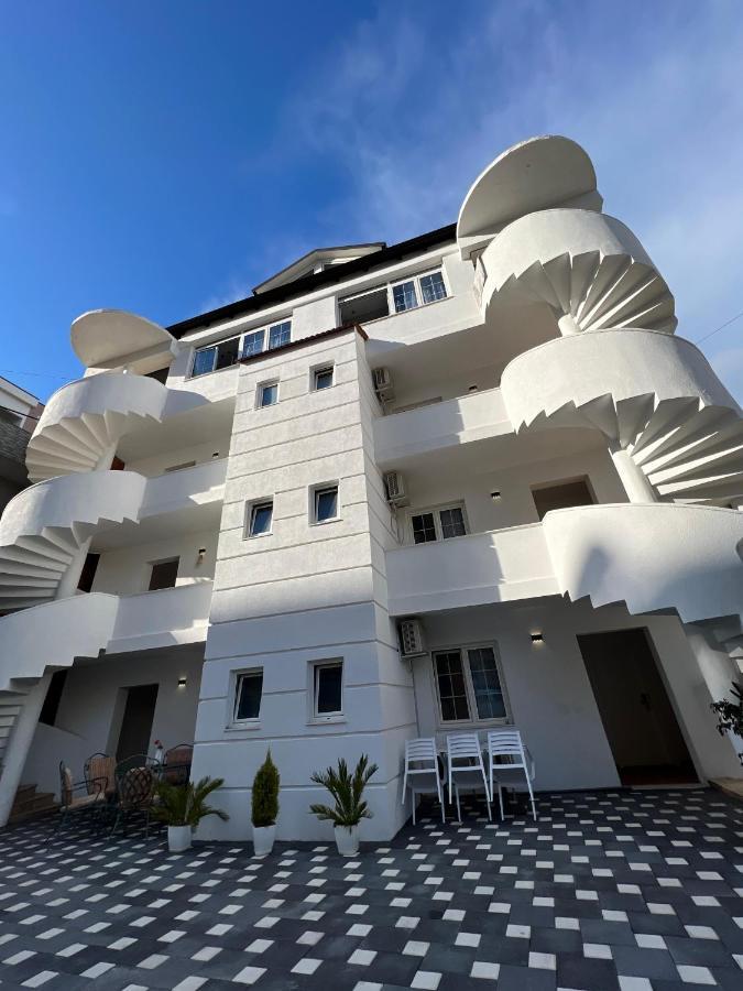 Hotel Vila Herta Дуррес Екстер'єр фото