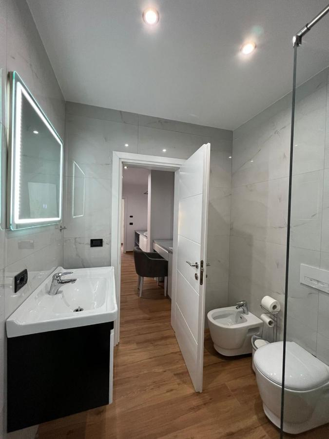 Hotel Vila Herta Дуррес Екстер'єр фото